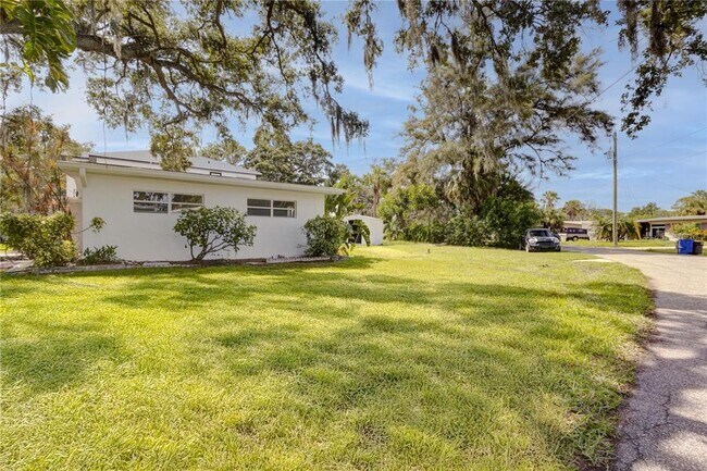 Building Photo - 5039 Avery Rd