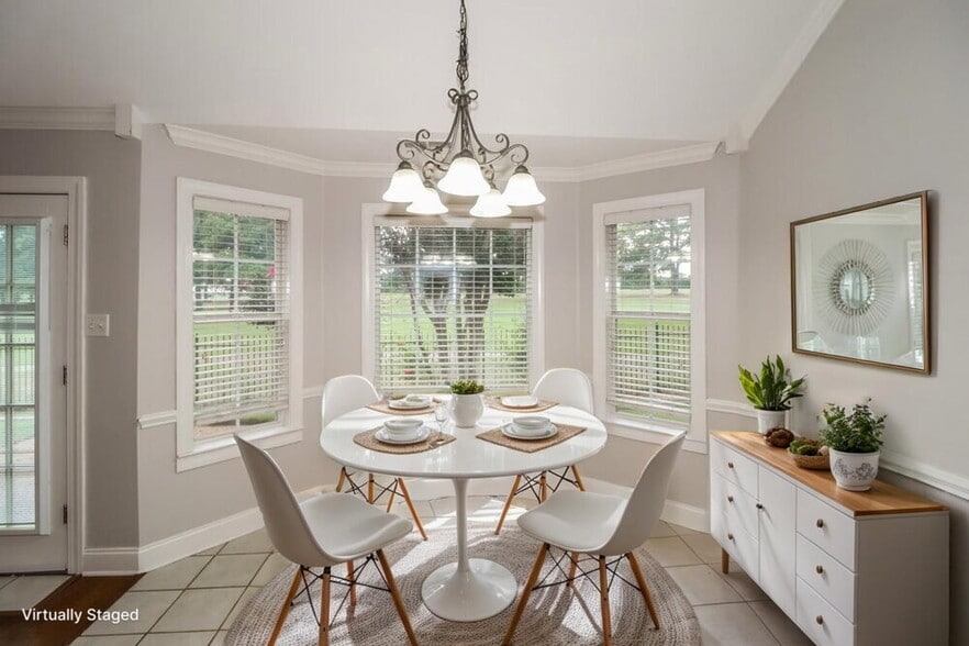 Building Photo - 7633 Meadow Ridge Ln