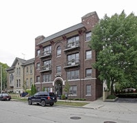 Building Photo - 719 Knapp