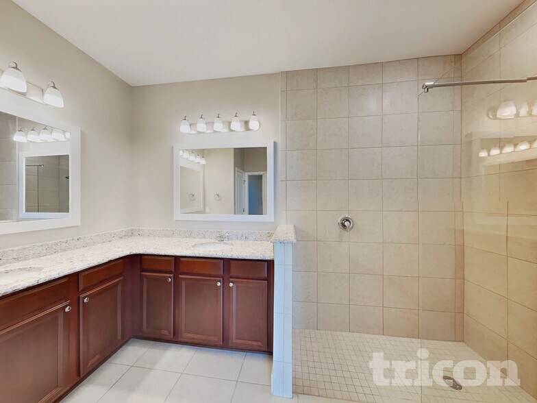 Building Photo - 3932 Island Green Way