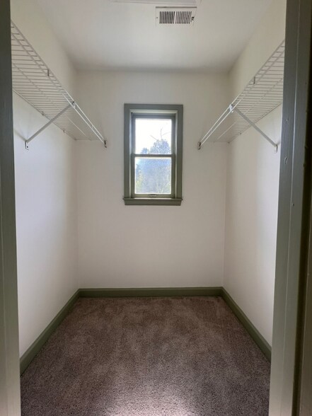 Building Photo - 3324 Tarleton W