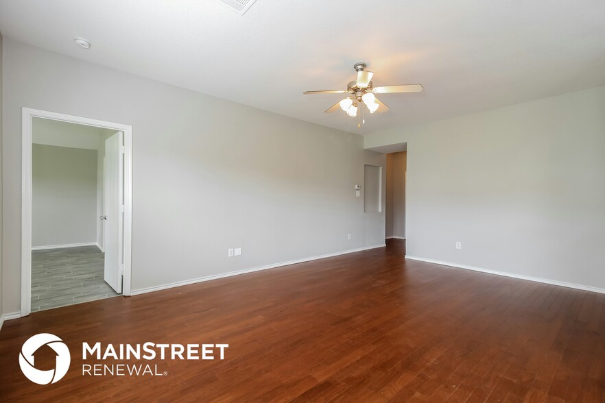 Building Photo - 405 Harvard Dr