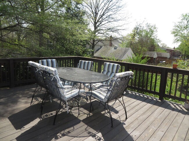 Building Photo - This home has so much to offer! MUST SEE!