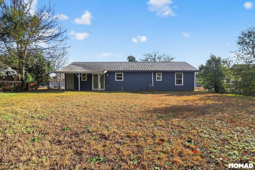 Building Photo - 215 Oxford Ln