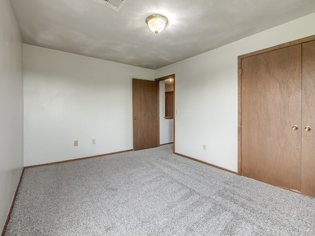 Building Photo - 11308 Meadow Ridge Ln