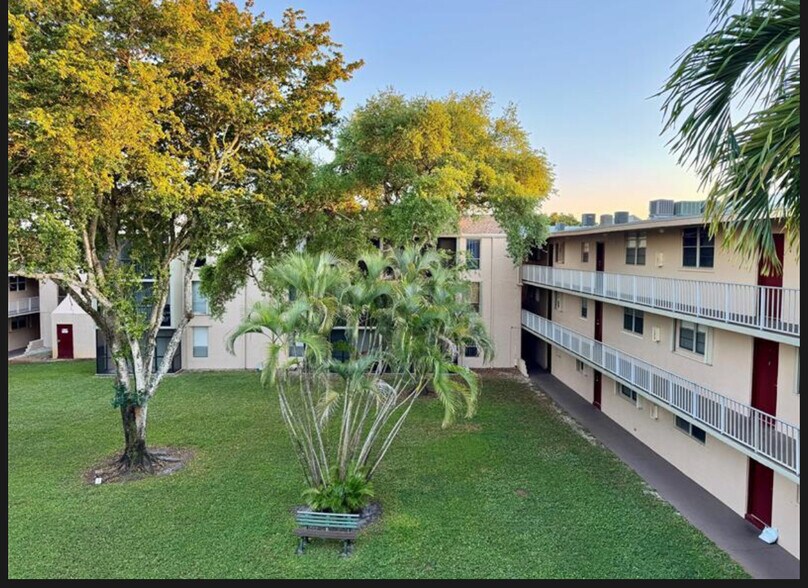 Building Photo - 7175 Orange Dr