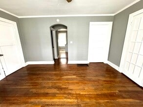 Building Photo - 4223 Ellenwood Ave
