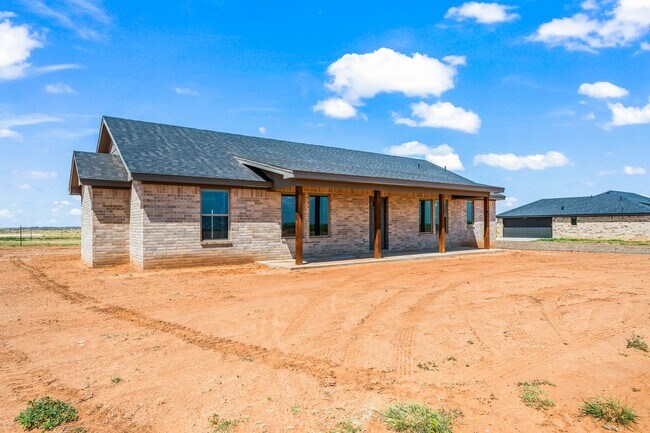 Building Photo - 10529 East C R 7400