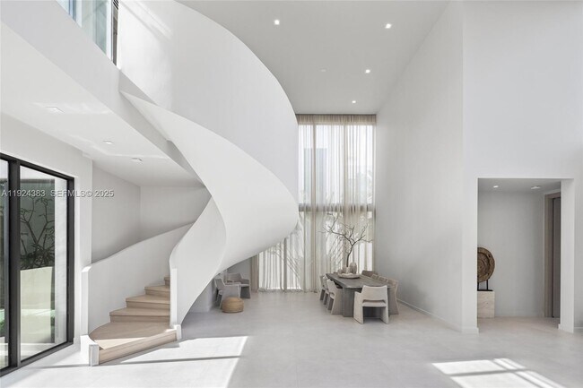 Building Photo - 773 NE 77th Terrace