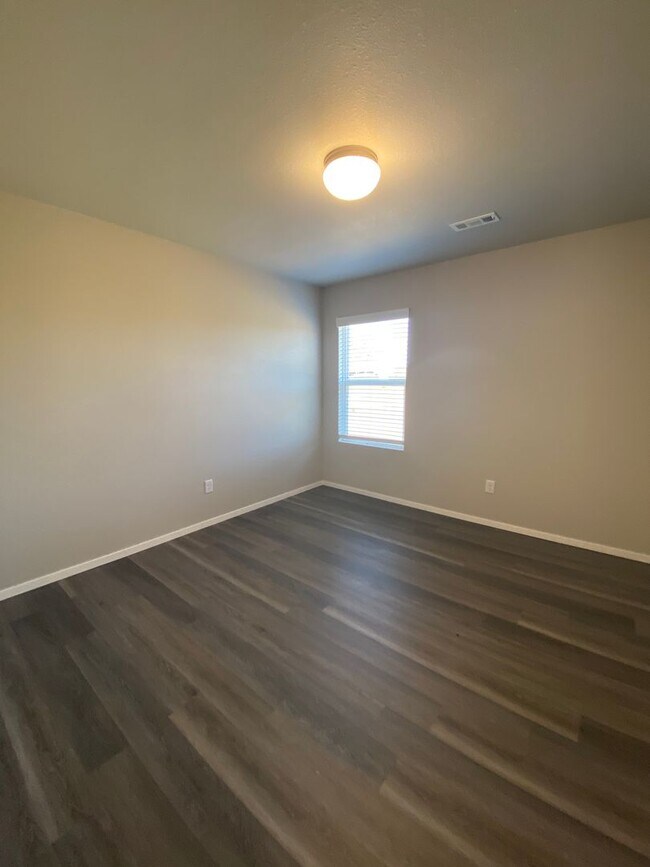 Building Photo - Now Preleasing in Lawlis Ranch – Modern 3 Bed, 2 Bath Duplex