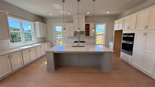 Building Photo - 2421 Red Maple Xing