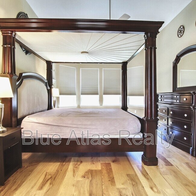 Building Photo - 4983 Stornoway Dr