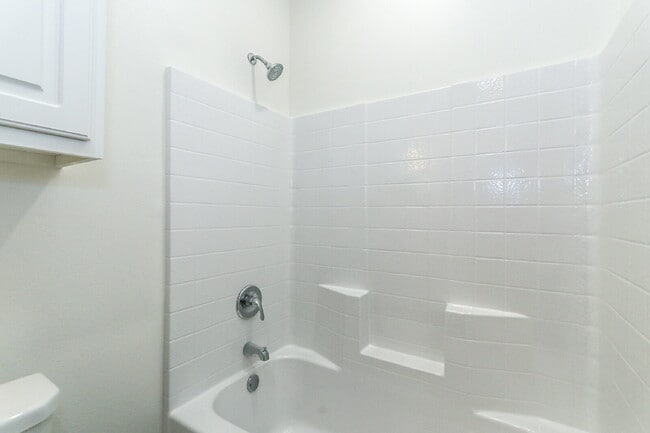 Building Photo - Corner Unit Townhome