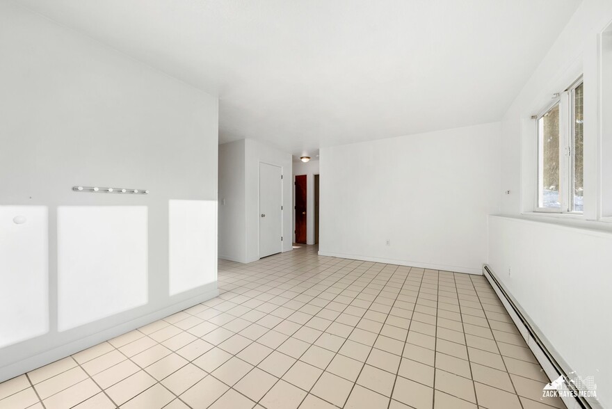Building Photo - 19033 Whirlaway Rd