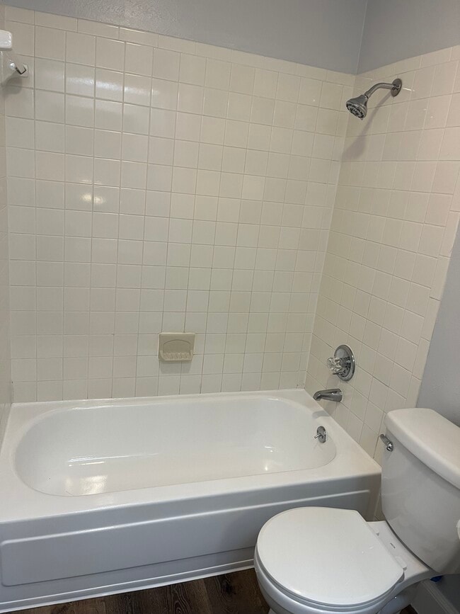 Building Photo - 8834 Sandcastle Ct