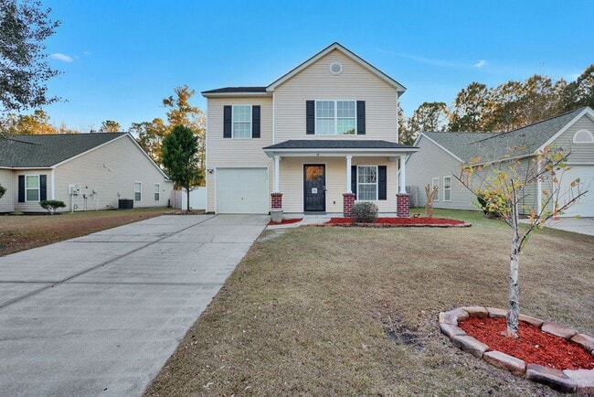 Building Photo - 3 bedroom 2 1/2 bath with loft