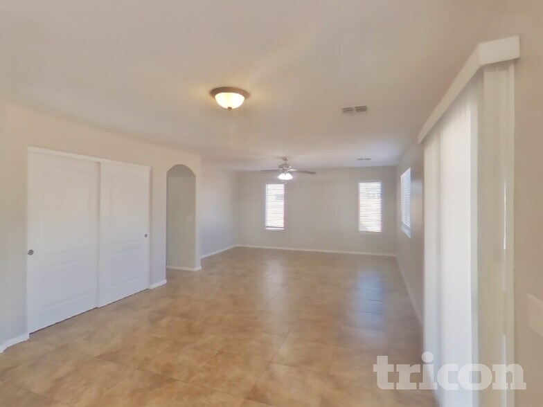 Building Photo - 21201 N Conlon Rd