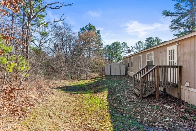 Building Photo - 15630 Country Walk Dr