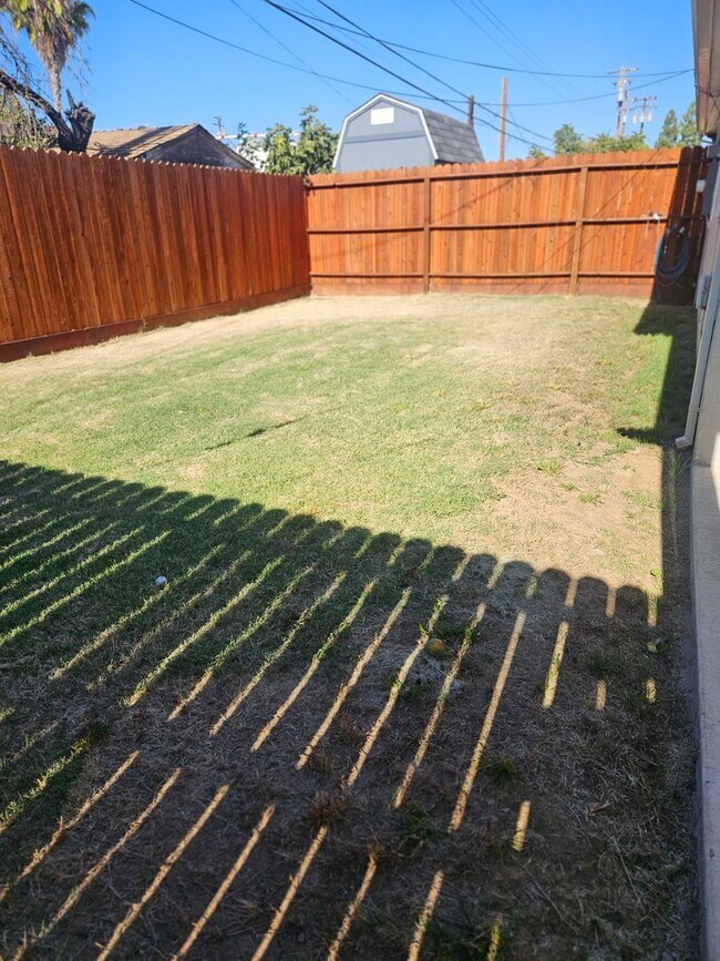 Building Photo - ?Charming 2-bedroom, 1-bathroom duplex ?in Sacramento