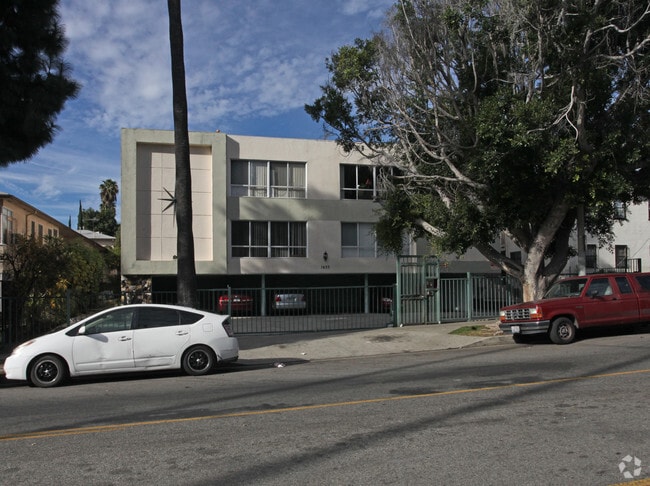 Building Photo - 1635 N Hobart Blvd