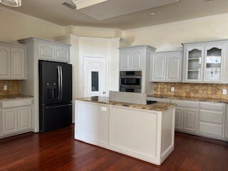 Building Photo - 8104 San Antonio Ave