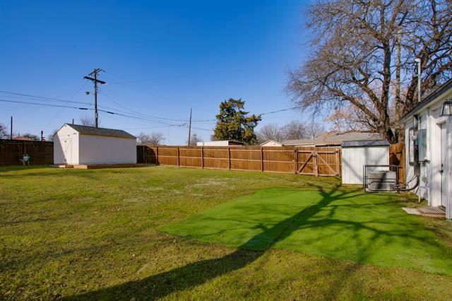 Building Photo - 1903 Harlandale Ave