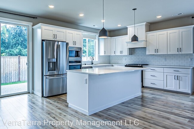 Building Photo - 4 br, 3 bath House - 6806 165th St Ct E