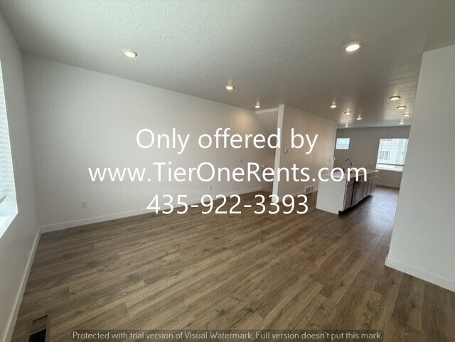 Building Photo - NO DEPOSIT option available for qualified renters