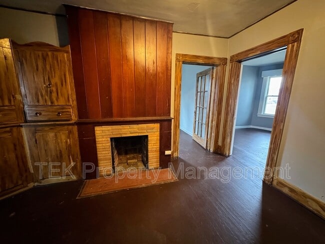 Building Photo - 5 Lorimer St