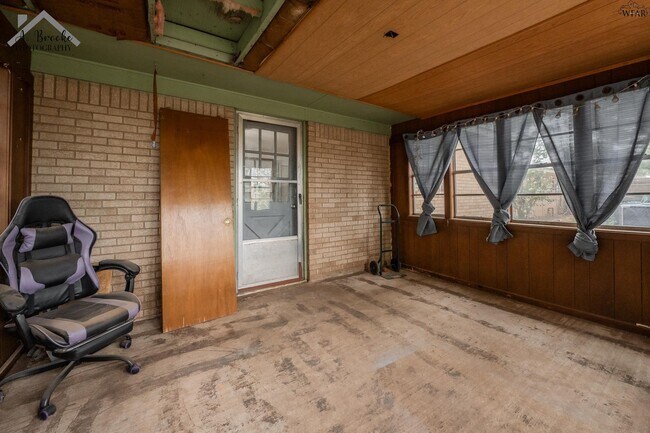 Building Photo - 109 Highland Dr
