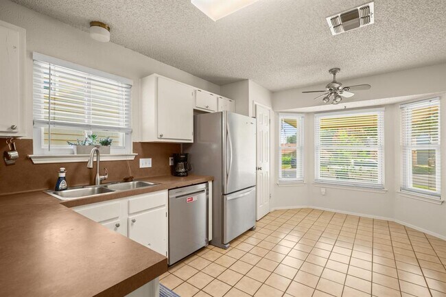Building Photo - 2810 Goldbridge Dr