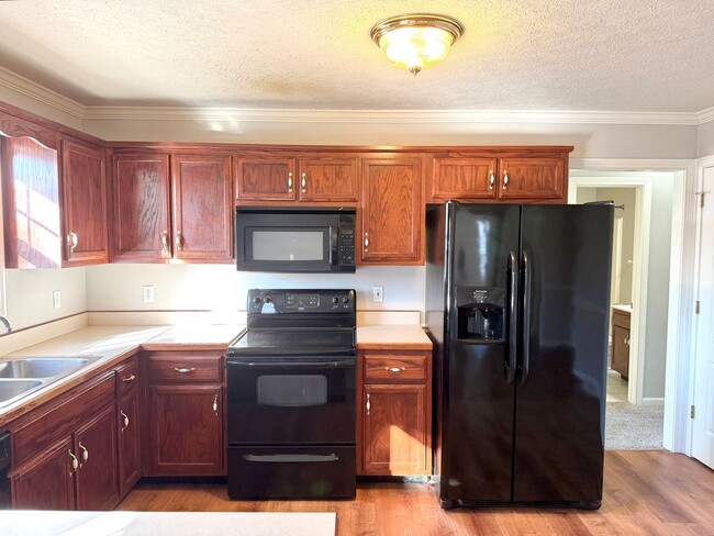 Building Photo - 1636 Cedar Springs Cir