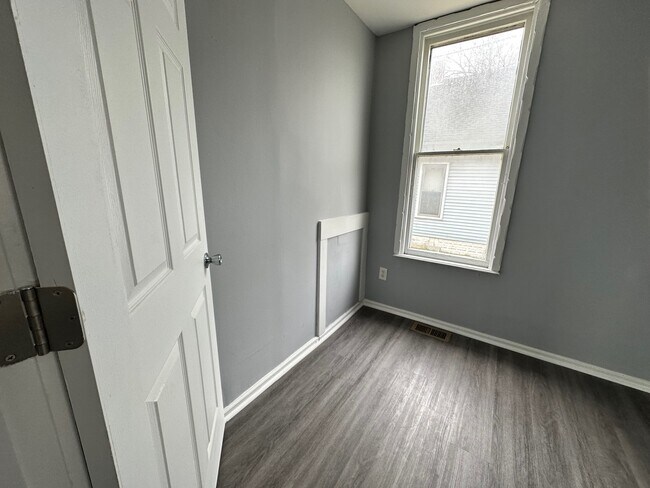 Building Photo - 809 Elk St