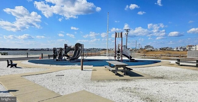 Building Photo - 1022 S Green St