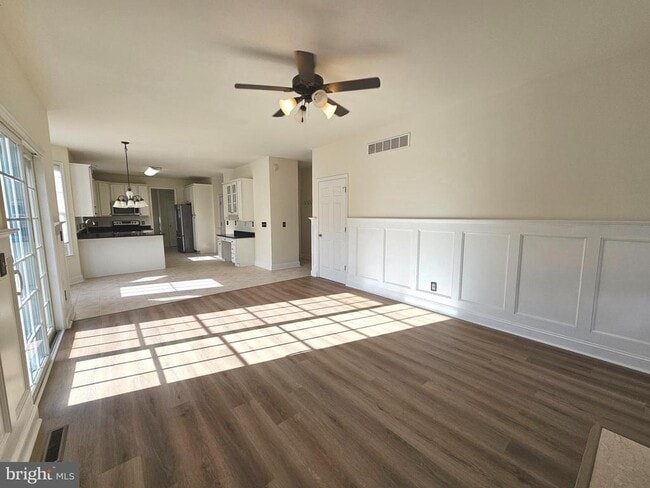 Building Photo - 165 Pitch Kettle Ct