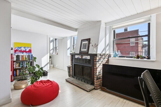 Building Photo - 464-470 Central Ave