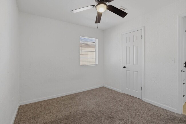 Building Photo - 321 SE 67th St