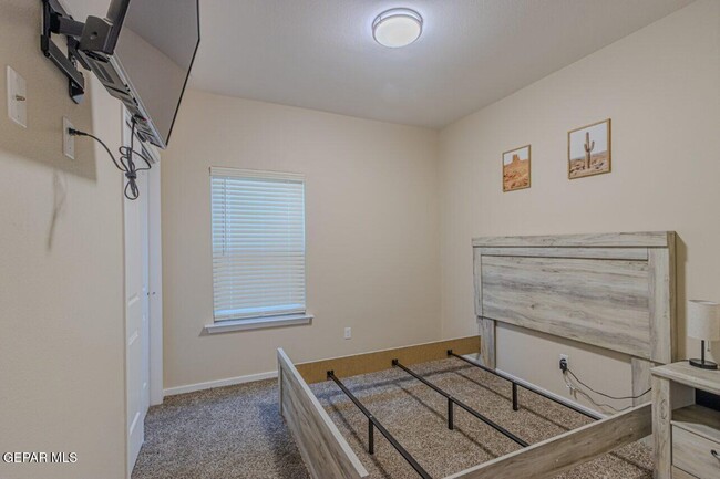 Building Photo - 360 Hector Porras Dr