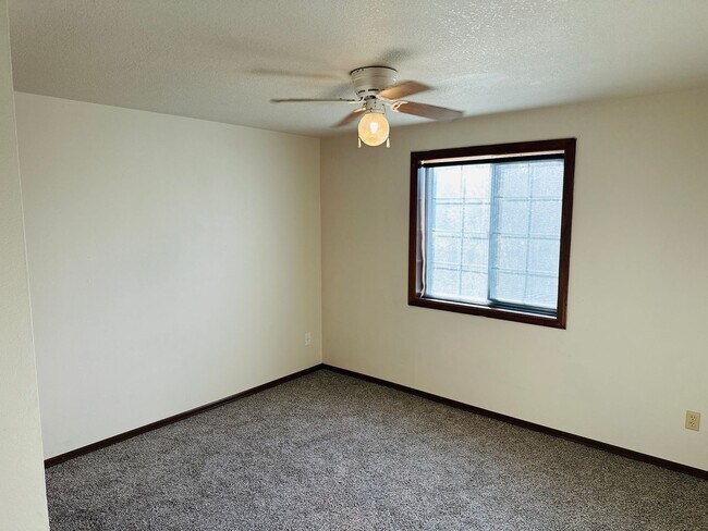 Building Photo - Newly Remodeled Four Bedroom One Level Home