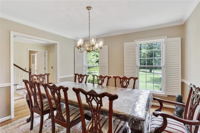 Building Photo - 119 Woodlawn Dr NE