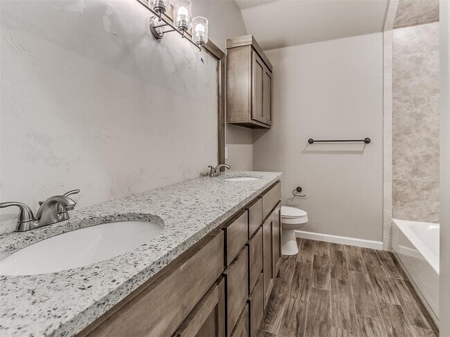 Building Photo - 600 Mirano Ln
