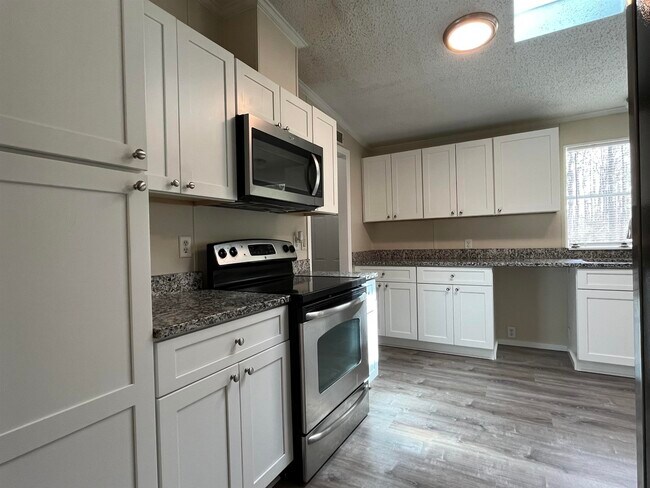 Building Photo - 1340 Thompson Bailey Rd