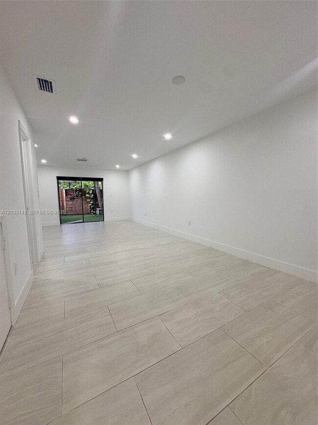 Building Photo - 15430 SW 74th Cir Ct