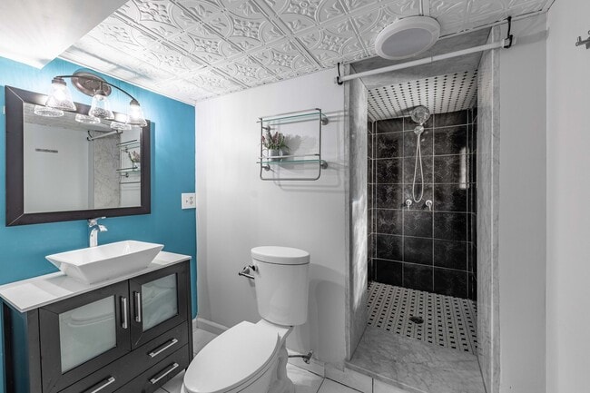 Building Photo - 3838 W 64th St