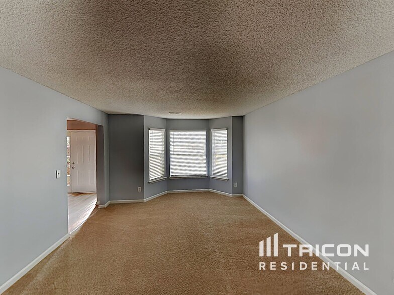 Building Photo - 138 Laughlin Dr