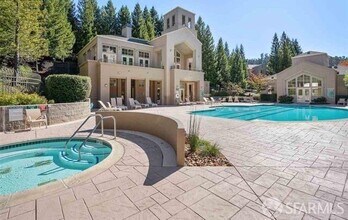 Building Photo - 220 Caldecott Ln