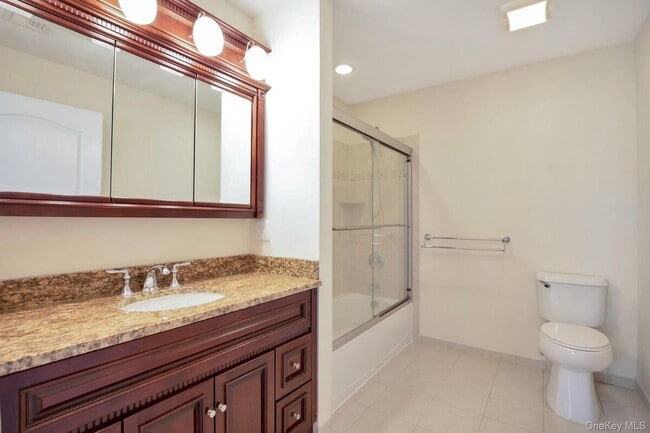 Building Photo - 34 Della Dr