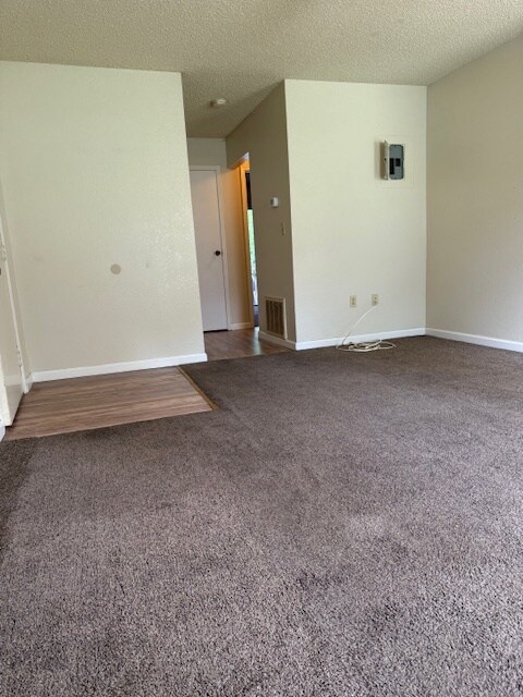 Building Photo - 2103 N Keebler Ave