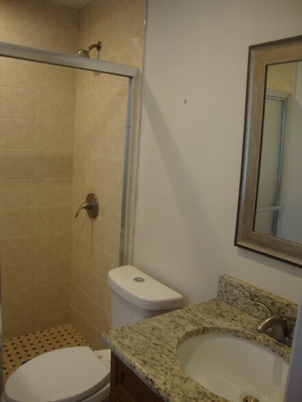 Building Photo - 665 Enfield St