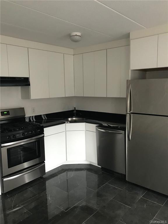 Building Photo - 666 Pelham Rd